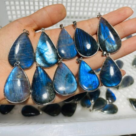 62 Pieces High Quality Labradorite Pendant Charm