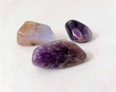 Purple Agate Meaning: A Comprehensive Guide to its Properties, Benefits, and Uses