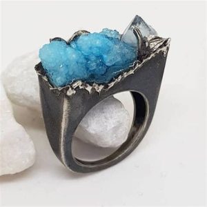 Raw Stone Ring Jewelry: A Timeless Accessory for 2025