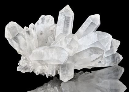 Quartz Worth 2025: Quartz VS Other Minerals