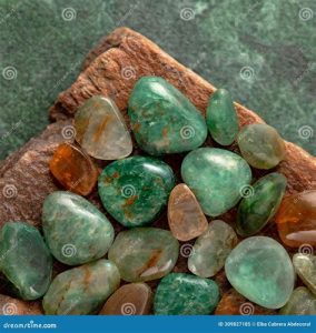 Green Aventurine: The Gemstone of Prosperity VS Other Gems