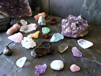 Top 5 Must-Have Gemstones for Calming