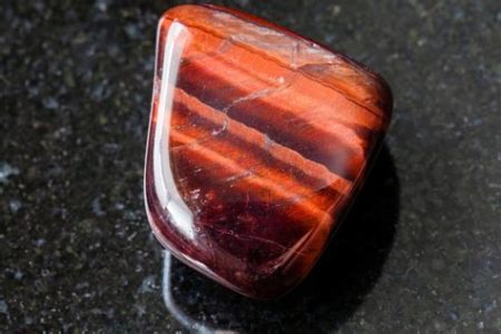 8 Unique Crystals That Will Dazzle You in 2025