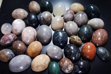 Identifying Crystals and Stones: The 2025 Definitive Guide