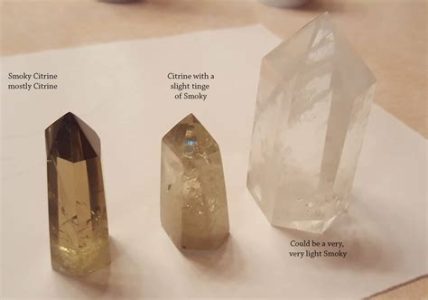 2025: Smoky Quartz VS Clear Quartz - Which is Right for You?