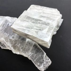 Selenite Crystal Price: Value VS. Cost in 2025?